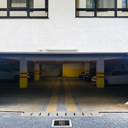 Dreamgarden Airport Apartment & Secure Parking & Airport Shuttle Iasi Exteriér fotografie